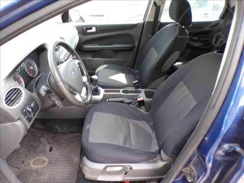 Ford Focus 1,6 16V TAŽNÉ ZAŘÍZENÍ - foto 7