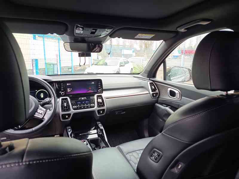 KIA Sorento 2,2CRDI Platinum AWD ČR DPH 7-mistný  - foto 24