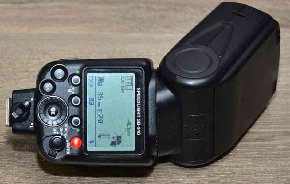 Blesk: Nikon SPEEDLIGHT SB 910 *Master/Slave* - foto 4