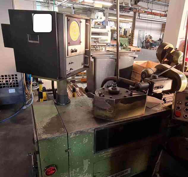 Použitý vyvažovací stroj VK 41 od f. Reutlingen, r. v. 1980 - foto 1