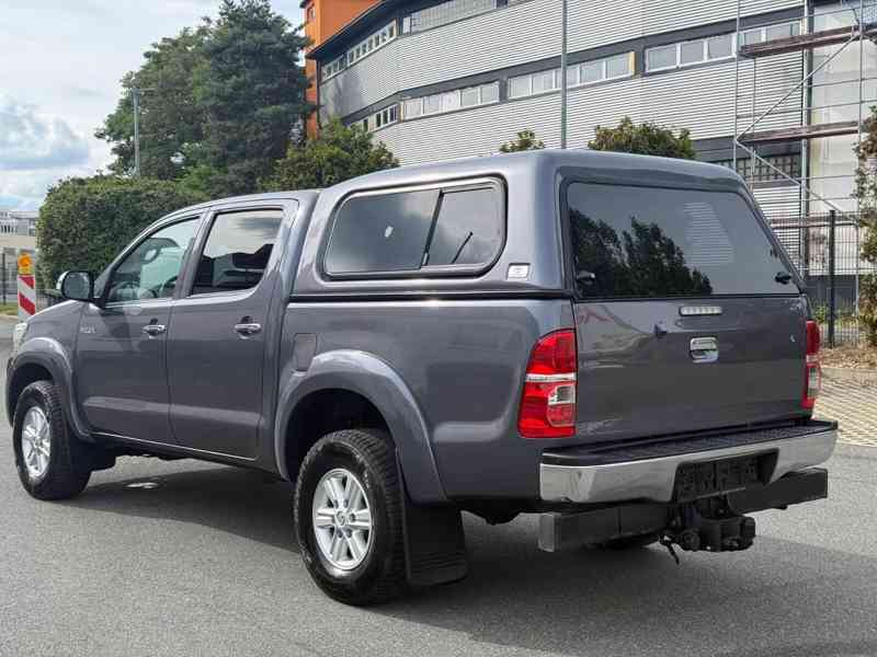 Toyota Hilux 3.0D4D Aut. City 126kw - foto 14