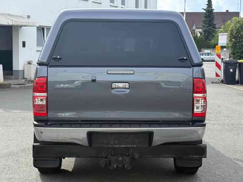 Toyota Hilux 3.0D4D Aut. City 126kw - foto 9