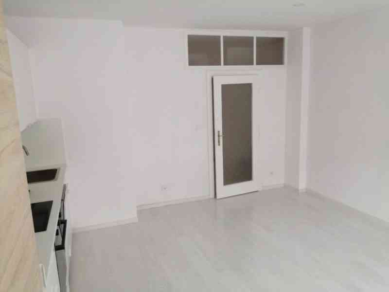 Pronájem 2+kk, ulice Merhautova, Černá Pole, 47 m2 - foto 5