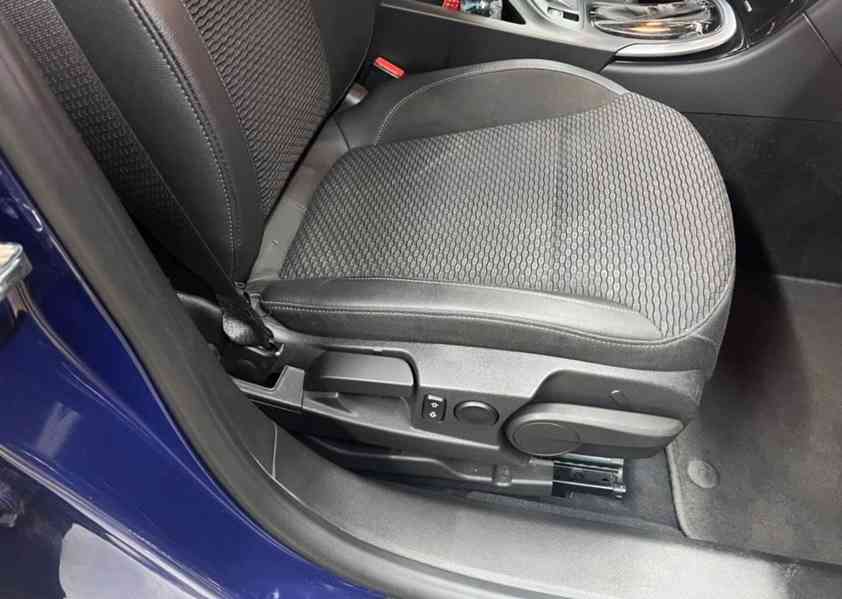 Opel Insignia 2.0 CTDI 120kW - foto 5