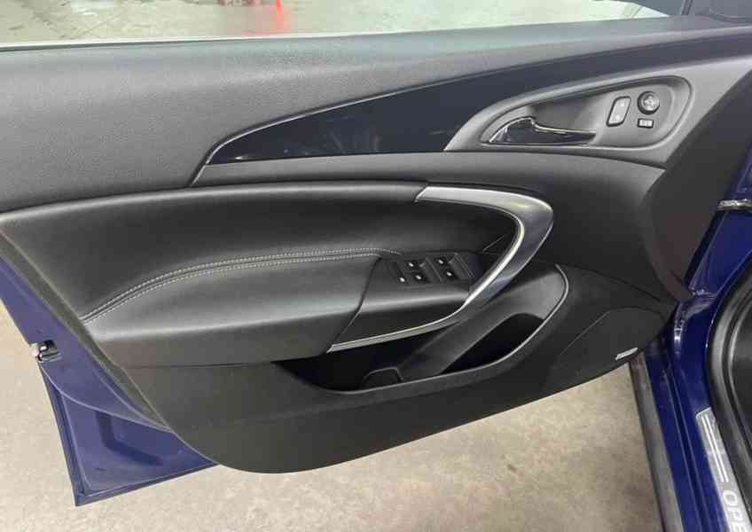 Opel Insignia 2.0 CTDI 120kW - foto 4