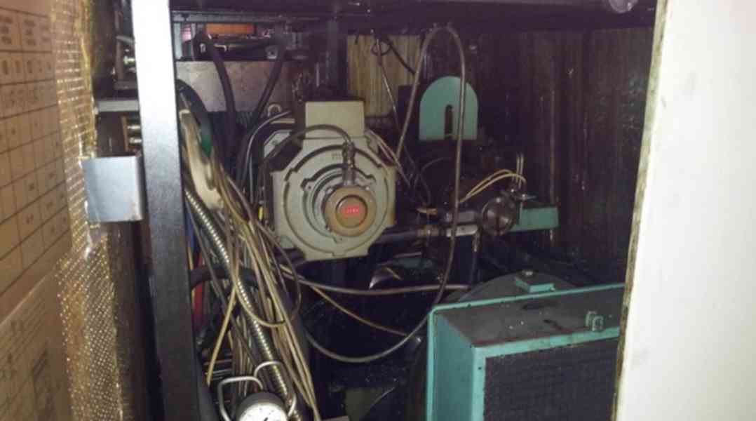Poloautomat soustružnický s číslicovým řízením SPT 16 NC  - foto 5