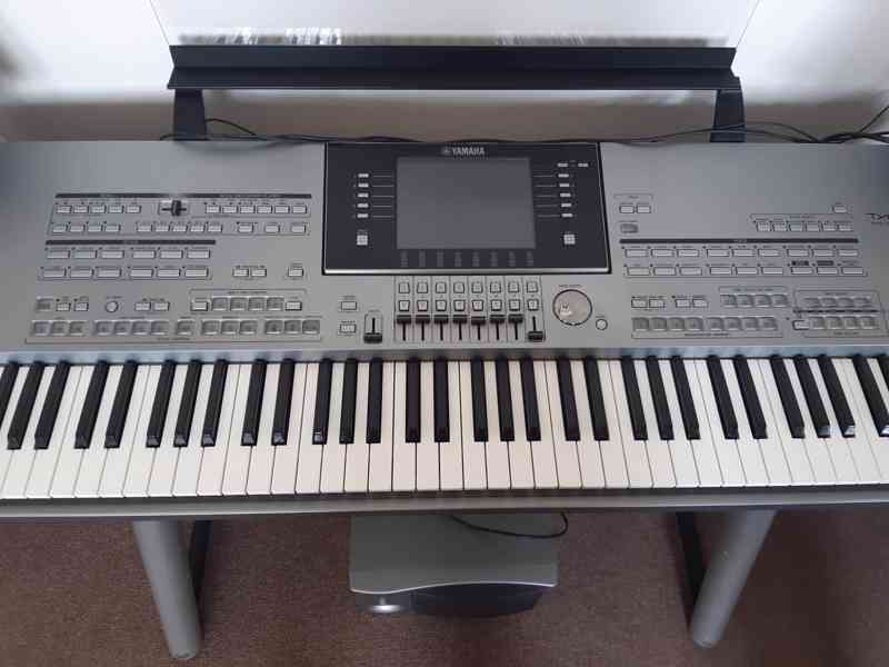Špičkový nástroj YAMAHA Tyros 5 arranger workstation + přísl - foto 2