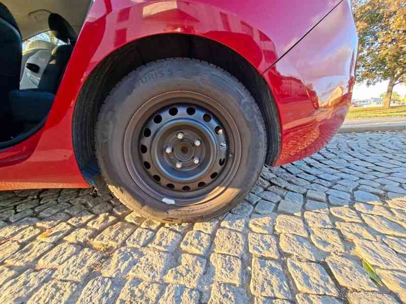 Hyundai i30 1,6   2013 ročník, 99Kw, 1.6 benzín - foto 11