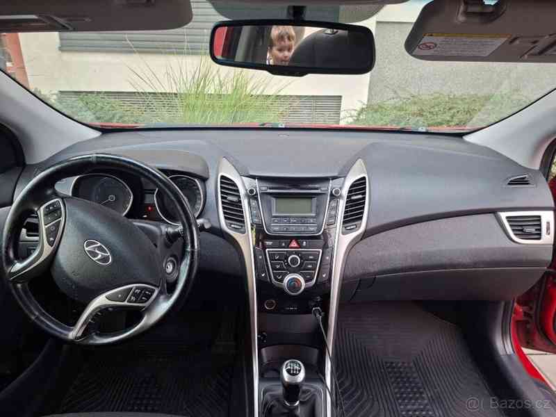 Hyundai i30 1,6   2013 ročník, 99Kw, 1.6 benzín - foto 10