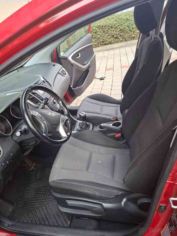 Hyundai i30 1,6   2013 ročník, 99Kw, 1.6 benzín - foto 8