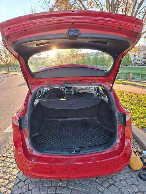 Hyundai i30 1,6   2013 ročník, 99Kw, 1.6 benzín - foto 3