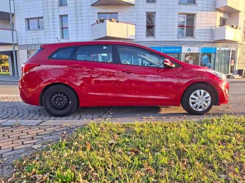 Hyundai i30 1,6   2013 ročník, 99Kw, 1.6 benzín - foto 9