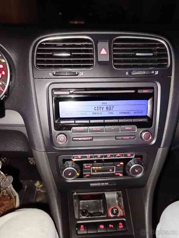 Volkswagen Golf 1,6   TDI - foto 13