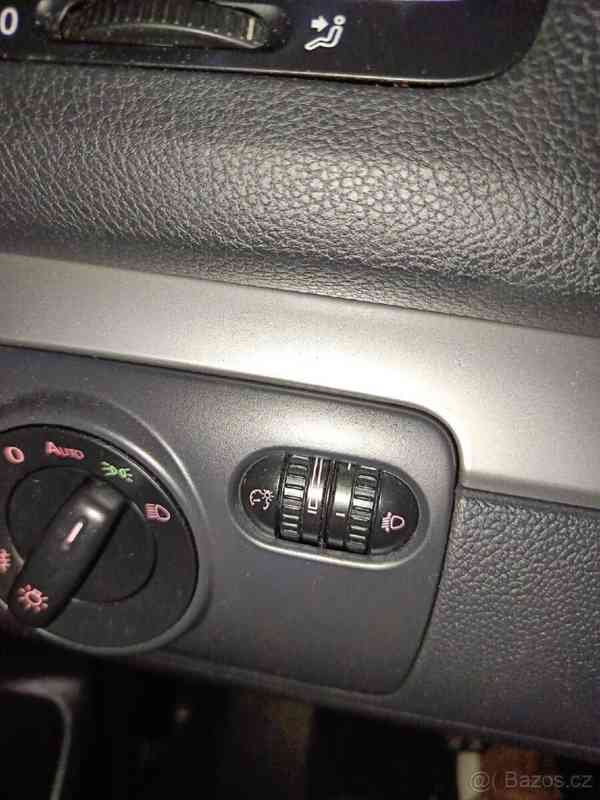 Volkswagen Golf 1,6   TDI - foto 15