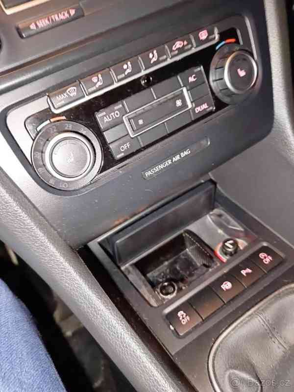 Volkswagen Golf 1,6   TDI - foto 9