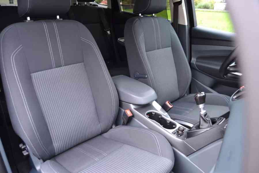 Ford C-Max 2.0TDCI 120kW Titanium - foto 18