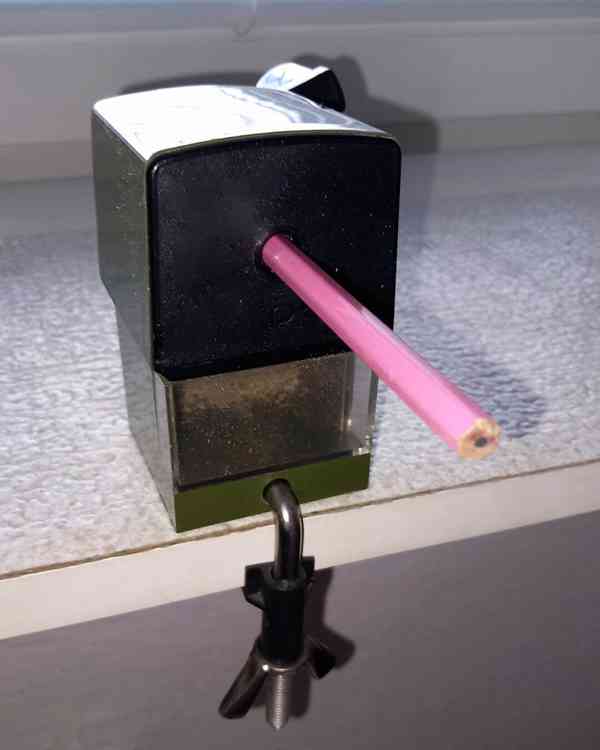 Retro ořezávátko na tužky + 20 tužek - foto 2