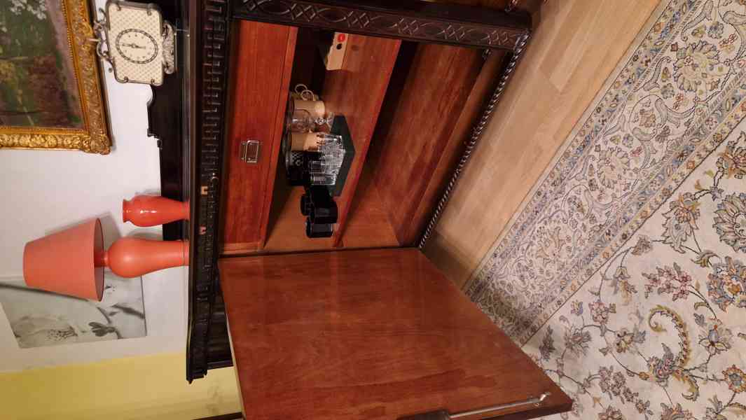 Starožitný příborník, bufet Chippendale - foto 4