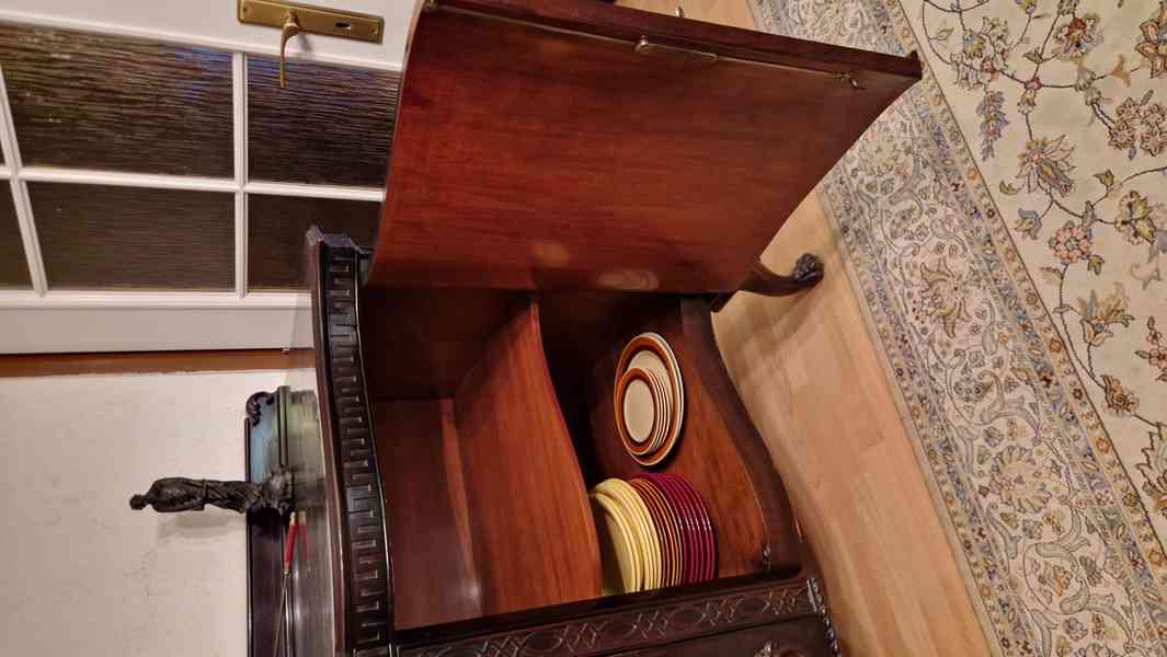 Starožitný příborník, bufet Chippendale - foto 5