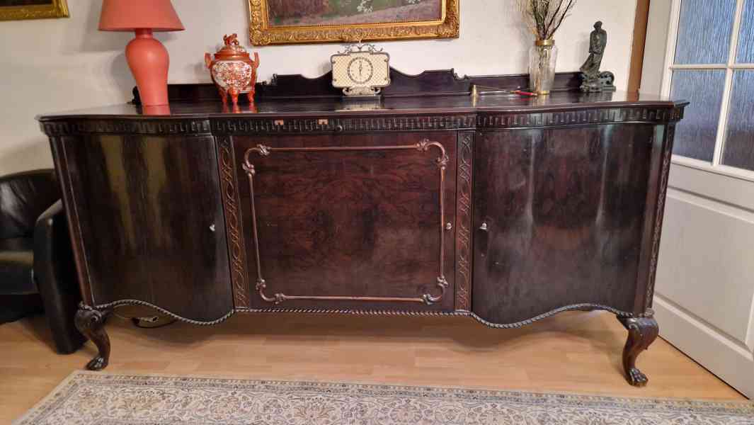 Starožitný příborník, bufet Chippendale