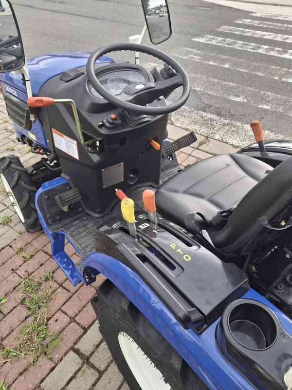 Tauros ZX25b 4x4 (až 30 koní) - foto 2