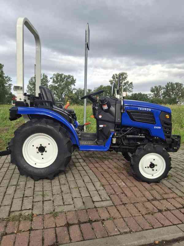 Tauros ZX25b 4x4 (až 30 koní) - foto 6