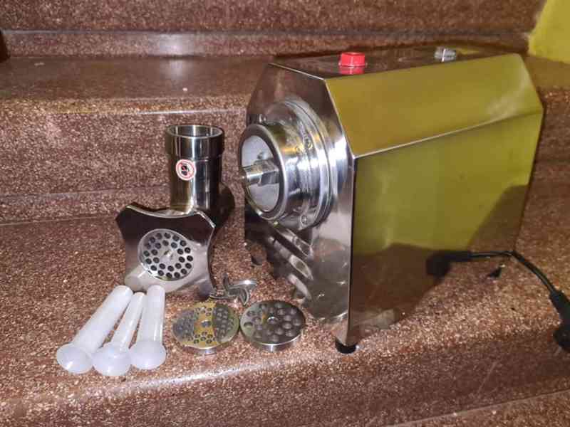  Prodám Mlýnek na maso  - foto 2