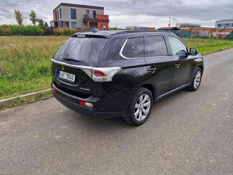 Mitsubishi Outlander 2,3 III,4x4,2.2 Di-D,110 kW,7m - foto 4