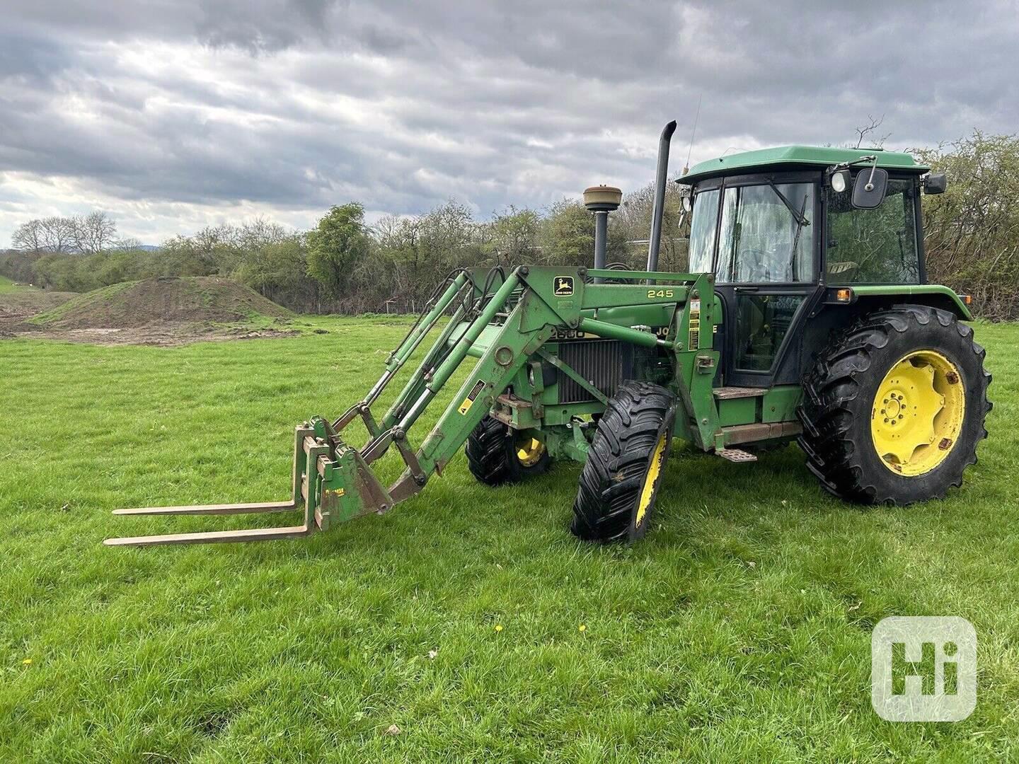 Traktor John Deere - velmi dobrý stav - foto 1