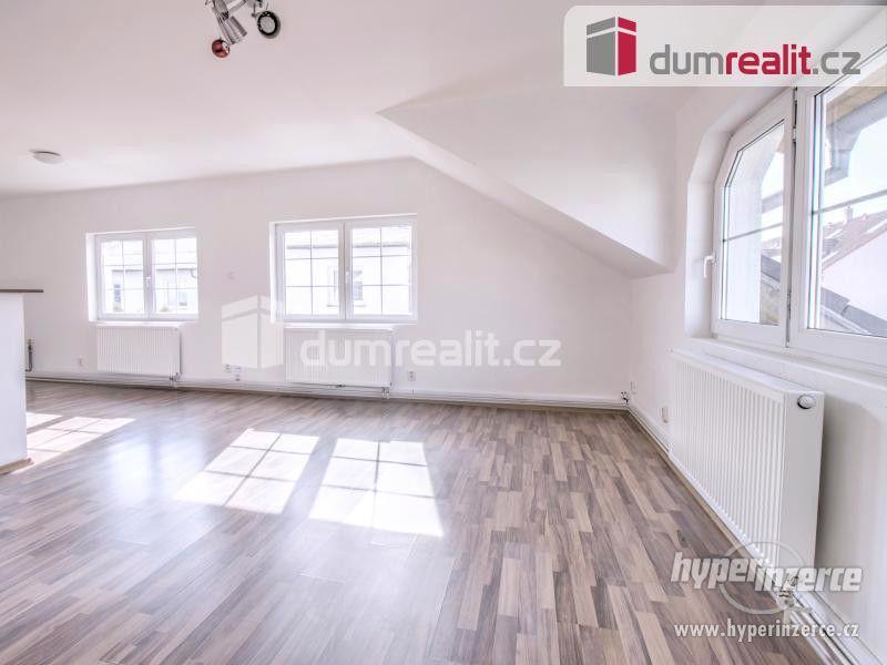 Pronájem rodinného domu se zahradou, 180 m2, 7+2kk, Praha 4 - Šeberov, - foto 16