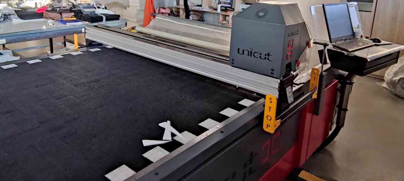 Automatický cutter na textil UNICUT 3C5018 - foto 3
