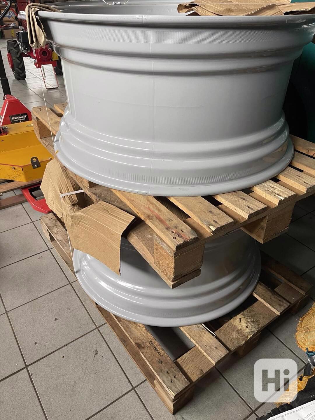 Originální kola na traktor Belarus, traktorbagr Belorus EO - foto 1