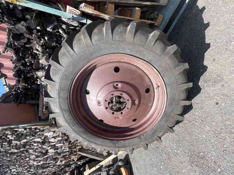 Originální kola na traktor Belarus, traktorbagr Belorus EO - foto 4