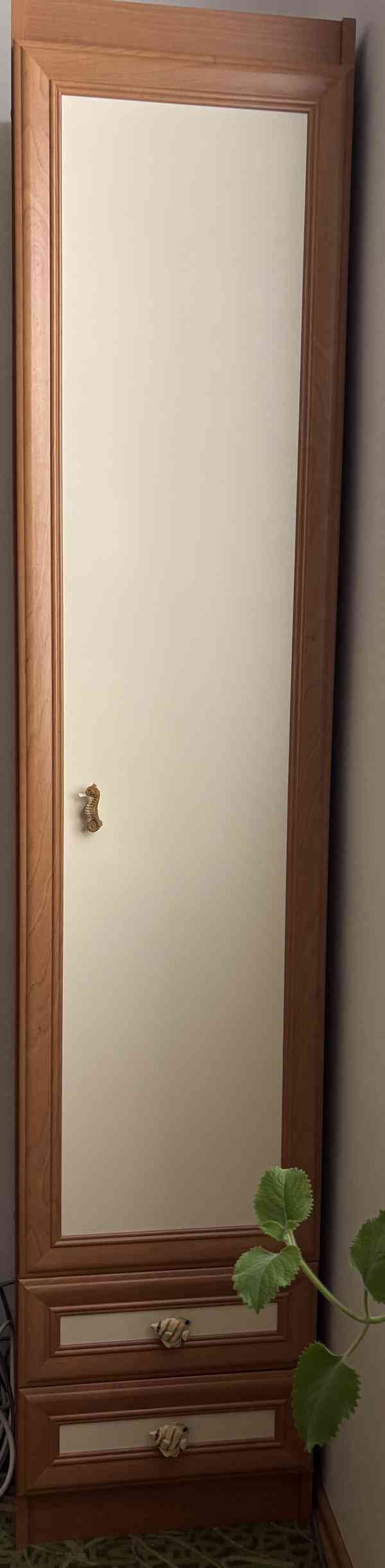 Krásná sestava do dětského/studentského pokojíčku - foto 4