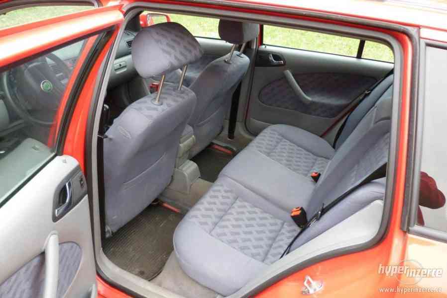 Škoda Octavia kombi SLX 1,8 20V turbo, r.v. 1999, 64 500 Kč - foto 11