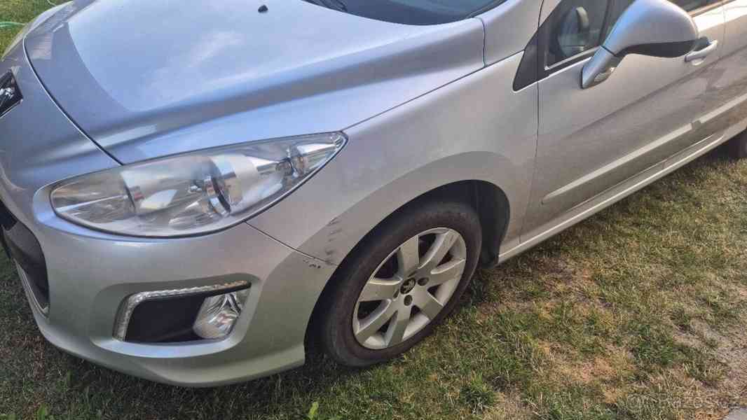 Peugeot 308 1,6   SW 2013 - foto 8