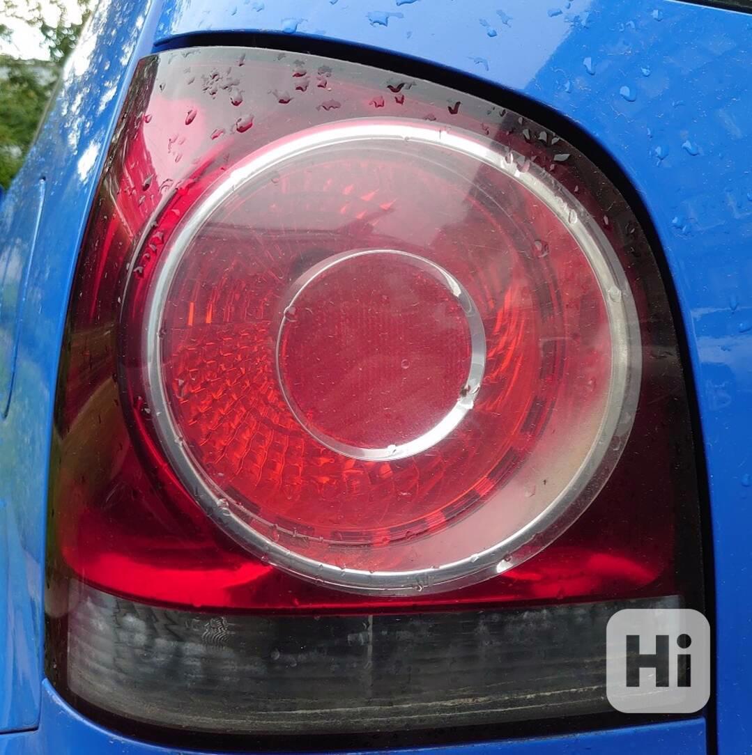 LEVÝ zadní reflektor na VW POLO - foto 1