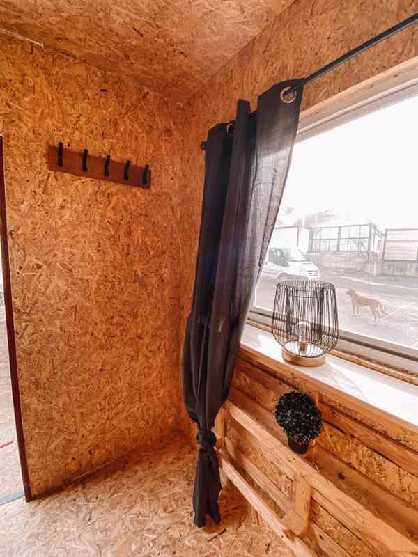 Název: Luxusní obytný kontejner s dřevěným obložením - 6x2.4 - foto 4