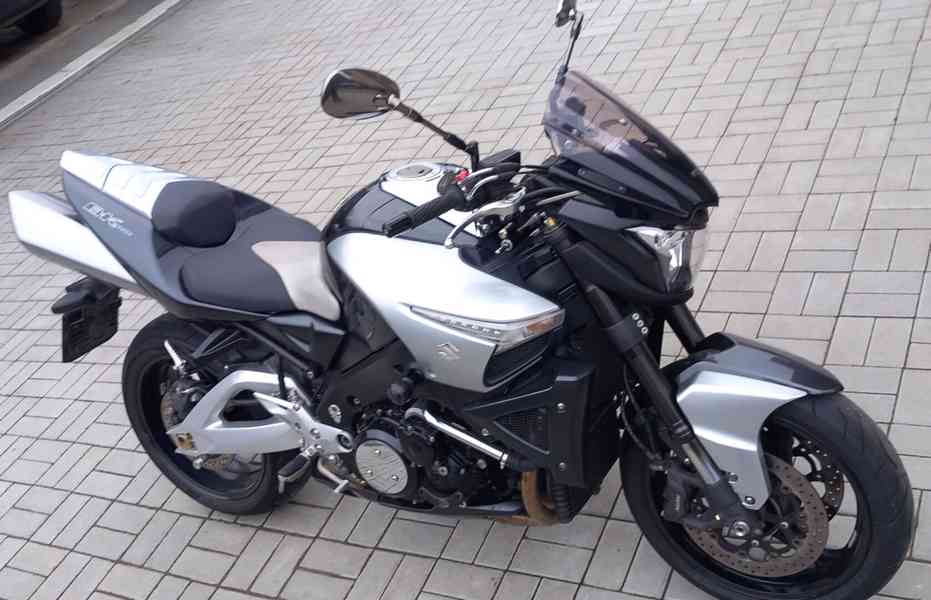 Prodám motocykl Suzuki GSX 1300 B-King - foto 3