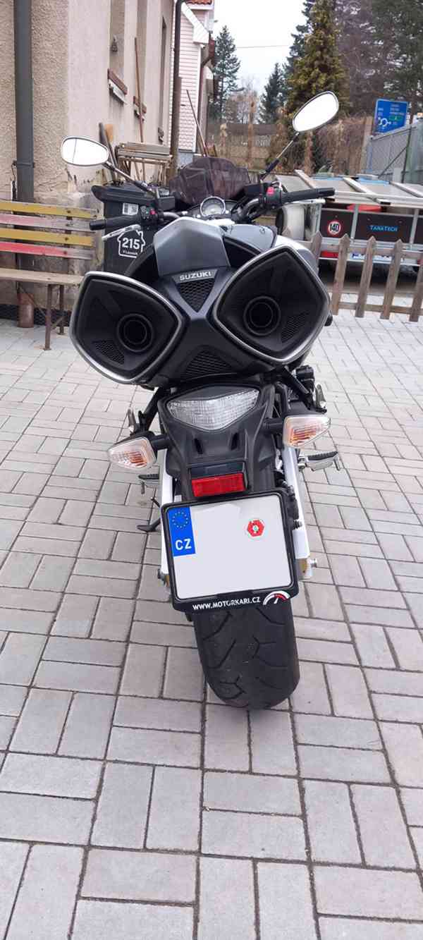 Prodám motocykl Suzuki GSX 1300 B-King - foto 12