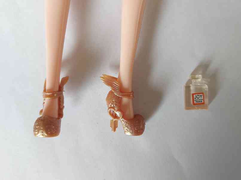 NOVÉ! Set pro panenku Barbie, šaty + boty + parfém + ramínko - foto 9
