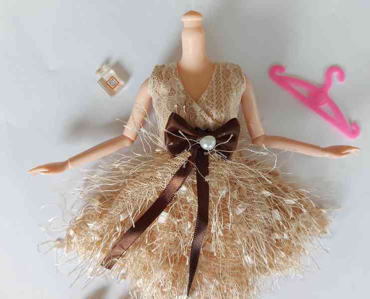 NOVÉ! Set pro panenku Barbie, šaty + boty + parfém + ramínko - foto 3
