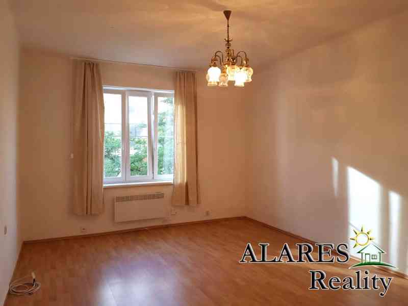 Byt 2+kk 55m2, ul.Přístavní, Praha 7-Holešovice - foto 3