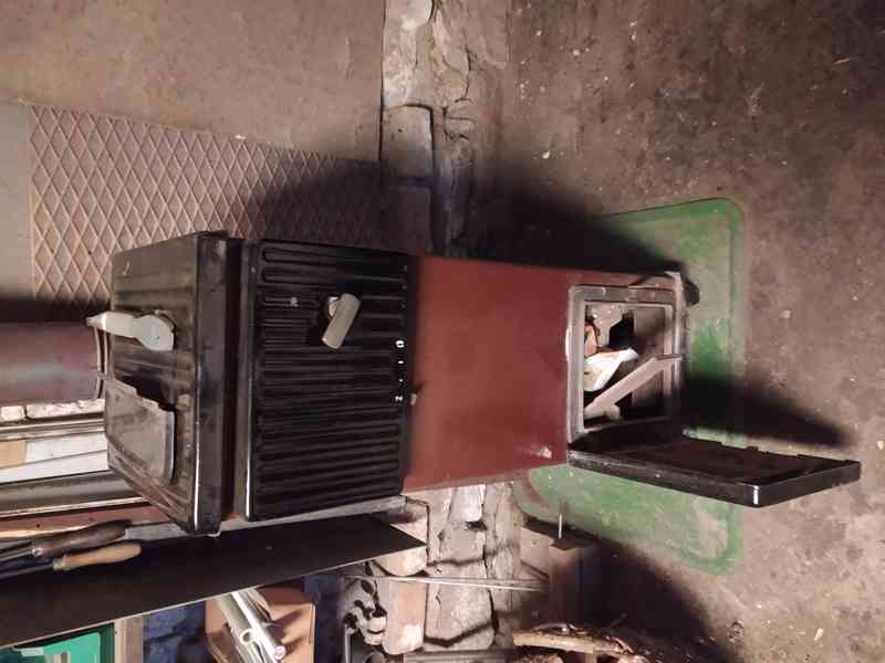 kamna Petry - foto 2