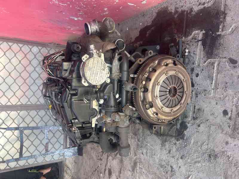 Motor 2,2DCI 66KW G9T F7 Movano master komplet - foto 3