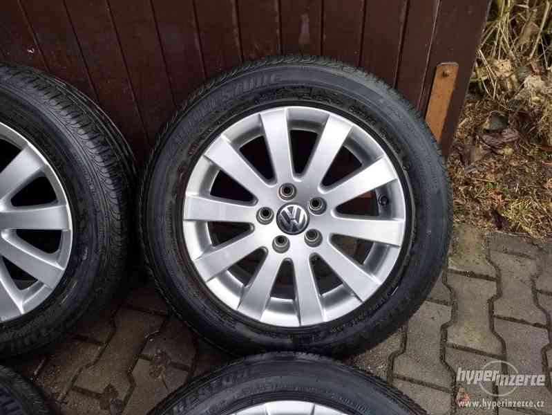 215/55R16 97W alu kola VW 7x16 5x112 ET45 Passat B6 B7 - foto 8