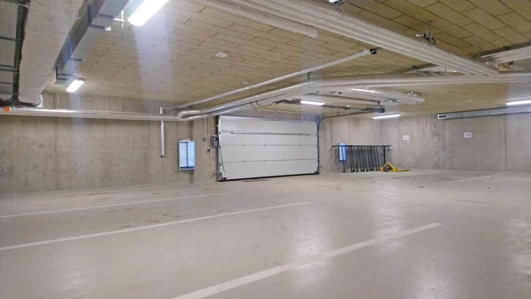 Podnájem 1+kk +park.+sklep, 40m2 (Františkov, ul. Švermova) - foto 9