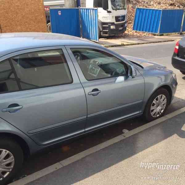Prodám Škoda Octavia 2 facelift, 7 DSG automat převod, 2012 - foto 3