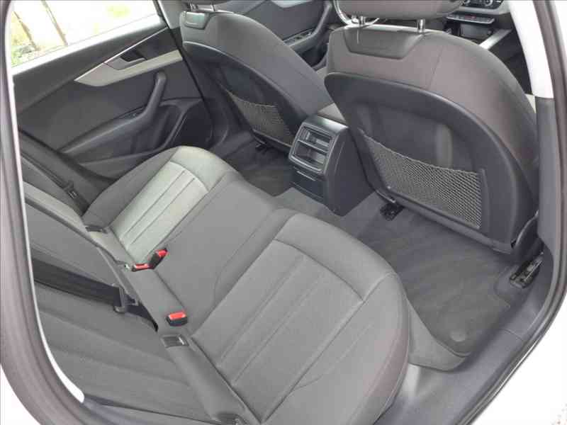 Audi A4 2,0 TDI 140KW, NAVI, VÝHŘEV - foto 19