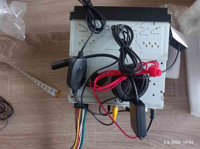Prodám nové autoradio s výklopným panelem - foto 6